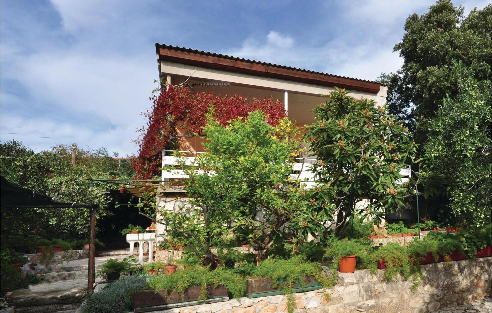 Awesome Home In Seget Vranjica With Wifi 外观 照片